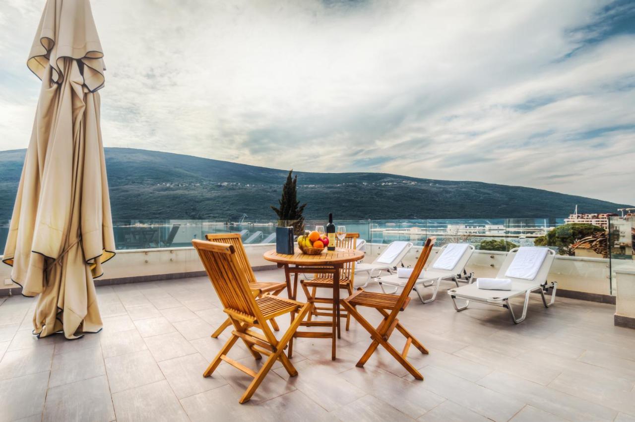 Riva Residence Thenovici Exterior photo